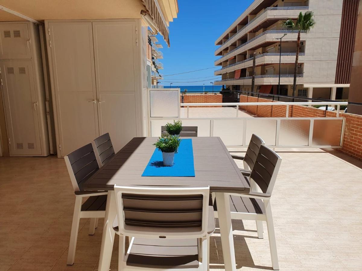 Con Gran Terraza, Piscina Y Con Vistas Al Mar, A Solo 50 M De La Playa * Daimús