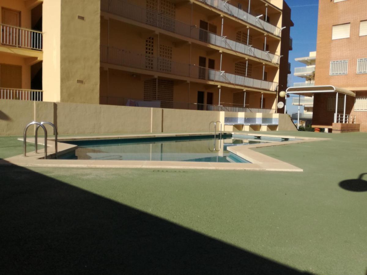 Con Gran Terraza, Piscina Y Con Vistas Al Mar, A Solo 50 M De La Playa